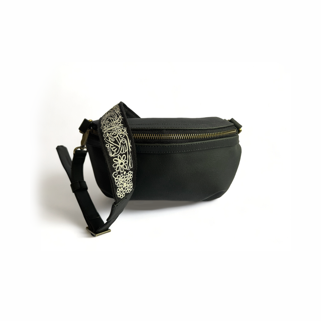 CESAR FANNY PACK