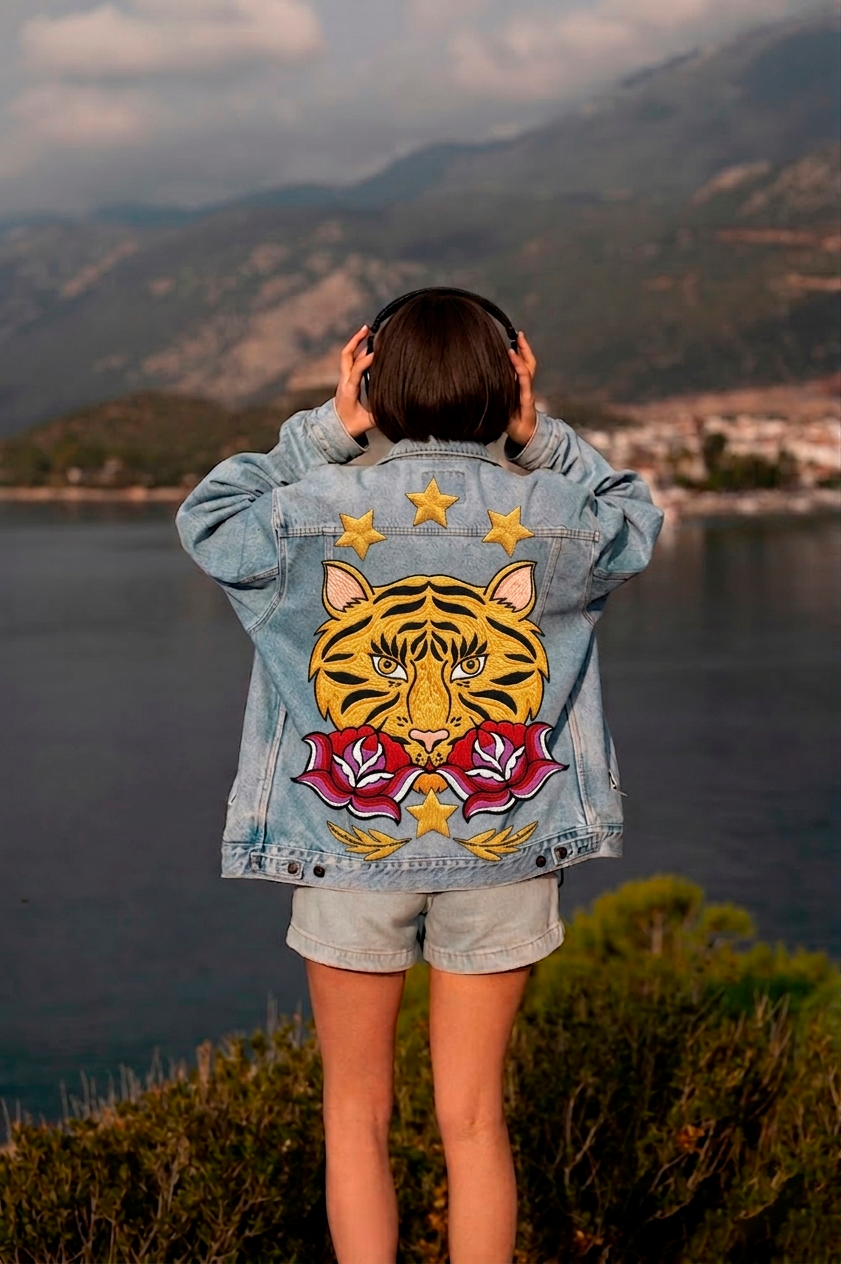 CAT EMBROIDERY