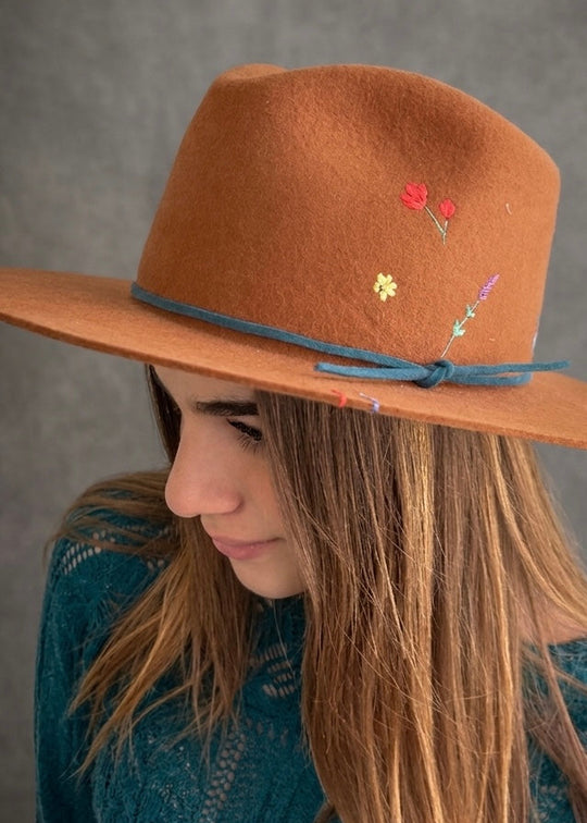 WEST HAT - T'IKA