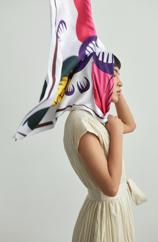 AGUSTINA - SQUARE SCARF "RETABLO"