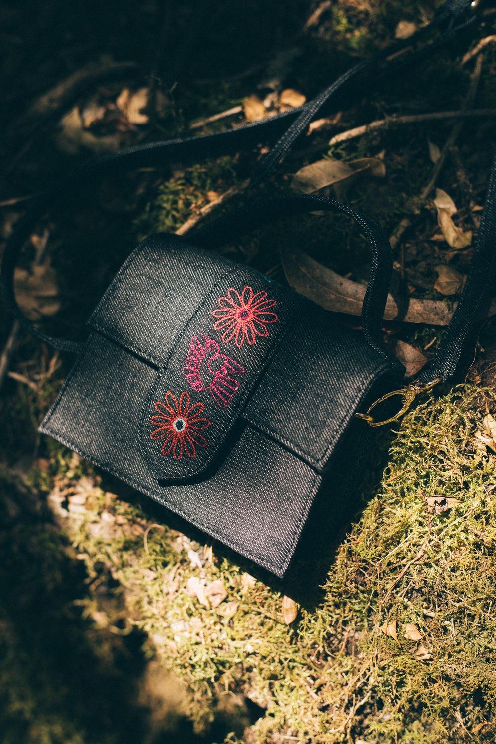 NOQA KASHANI MINIBAG