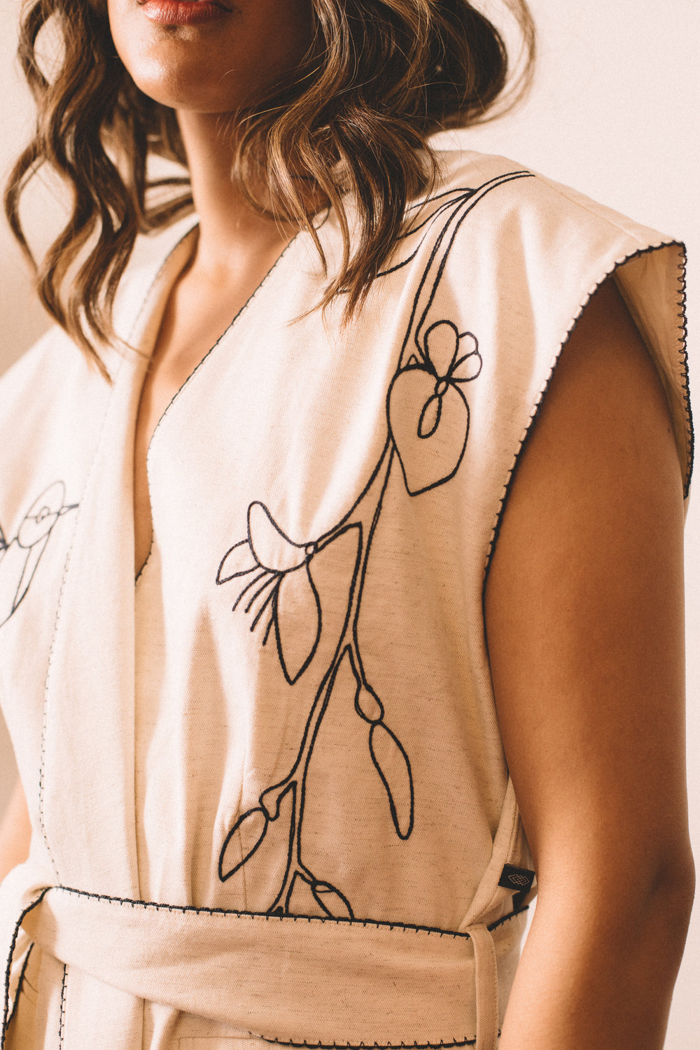 AGUSTINA - ERNESTINA VEST