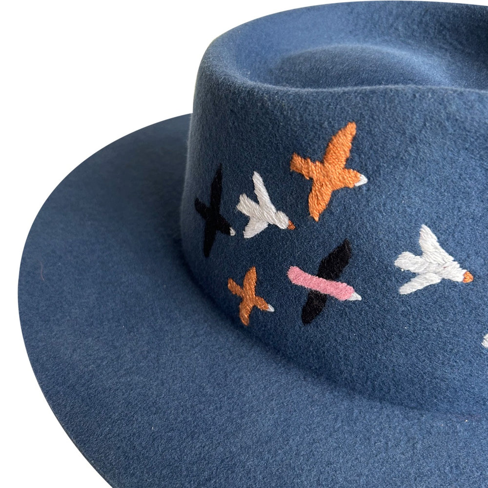 AGUSTINA - WEST HAT - PISQU