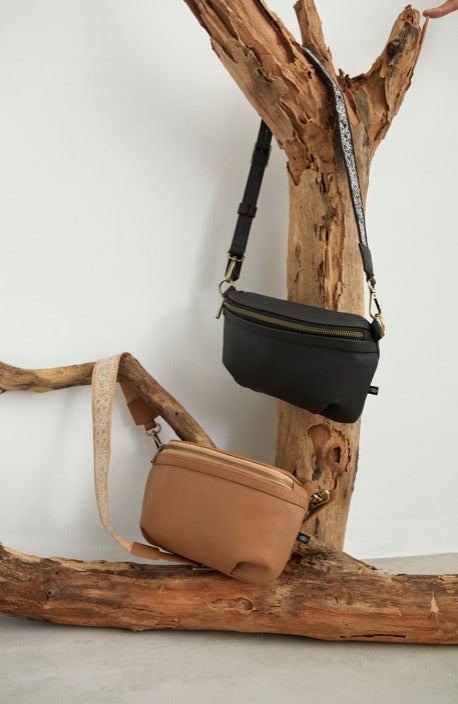 CESAR FANNY PACK