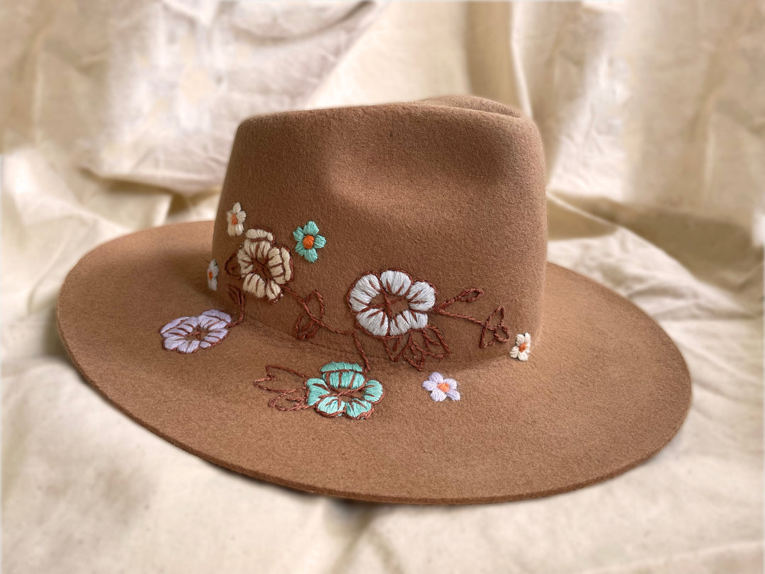 AGUSTINA - Gorro Oeste - HUAYTA