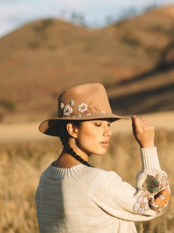 AGUSTINA - Gorro Oeste - HUAYTA