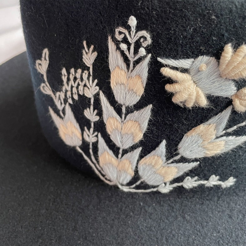 AGUSTINA - SOMBRERO DEL OESTE - PALLAY 2022